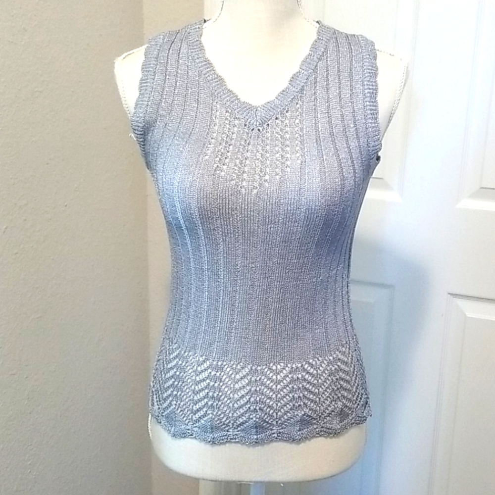 Gray top